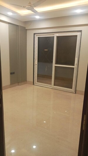 Room in 2.5 BHK Apartment at ROF Alante, Sector 108 – for Sale