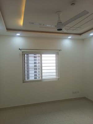 Room in 3.5 BHK Apartment at Prestige High Fields, Gachibowli – for Rent