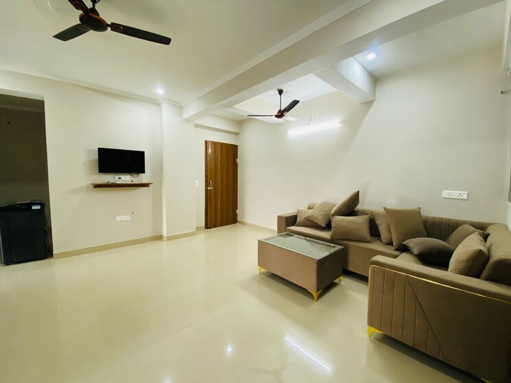 Living Room, sector 43 3 Bedroom 1900 Sq.Ft. Builder Floor In Sector 43 Gurgaon 9247682