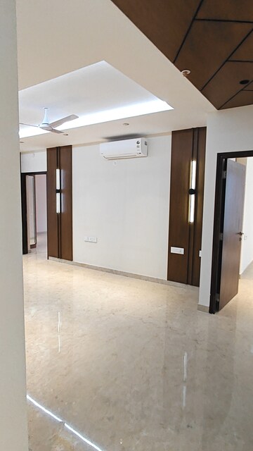 Room in 3 BHK Apartment at Aurobindo Kohinoor, Serilingampally – for Rent