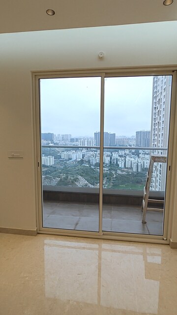 Room in 3 BHK Apartment at Aurobindo Kohinoor, Serilingampally – for Rent