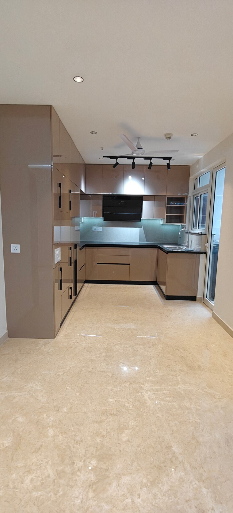 Kitchen, aurobindo-kohinoor 3 Bedroom 2200 Sq.Ft. Apartment In Serilingampally Hyderabad 9247719