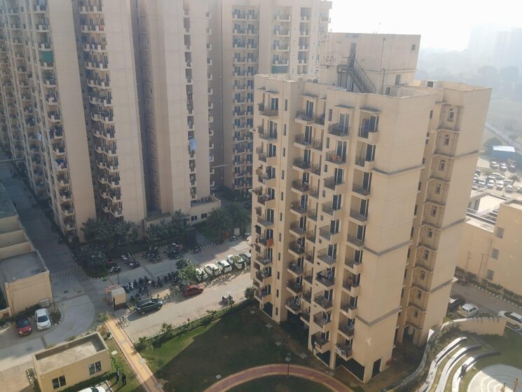Exterior View, signature-orchard-avenue-2 2 Bedroom 680 Sq.Ft. Apartment In Sector 93 Gurgaon 9247765