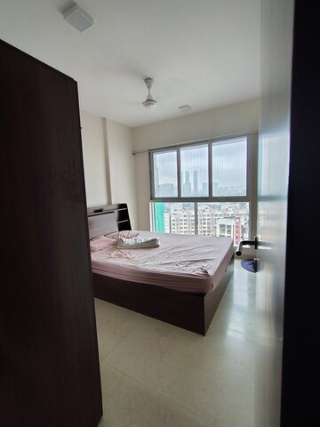 Bedroom in 2.5 BHK Apartment at Dosti Oro 67, Kandivali West – for Rent