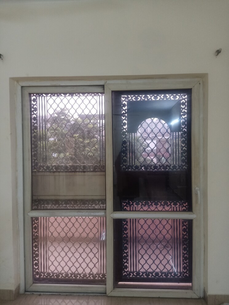 Room, bptp-park-81 3 Bedroom 275 Sq.Yd. Builder Floor In Sector 81 Faridabad 9247973