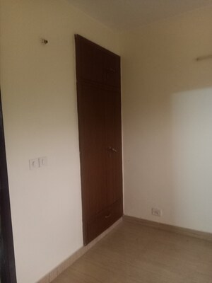 Room in 3 BHK Builder Floor at BPTP Park 81, Sector 81 – for Rent