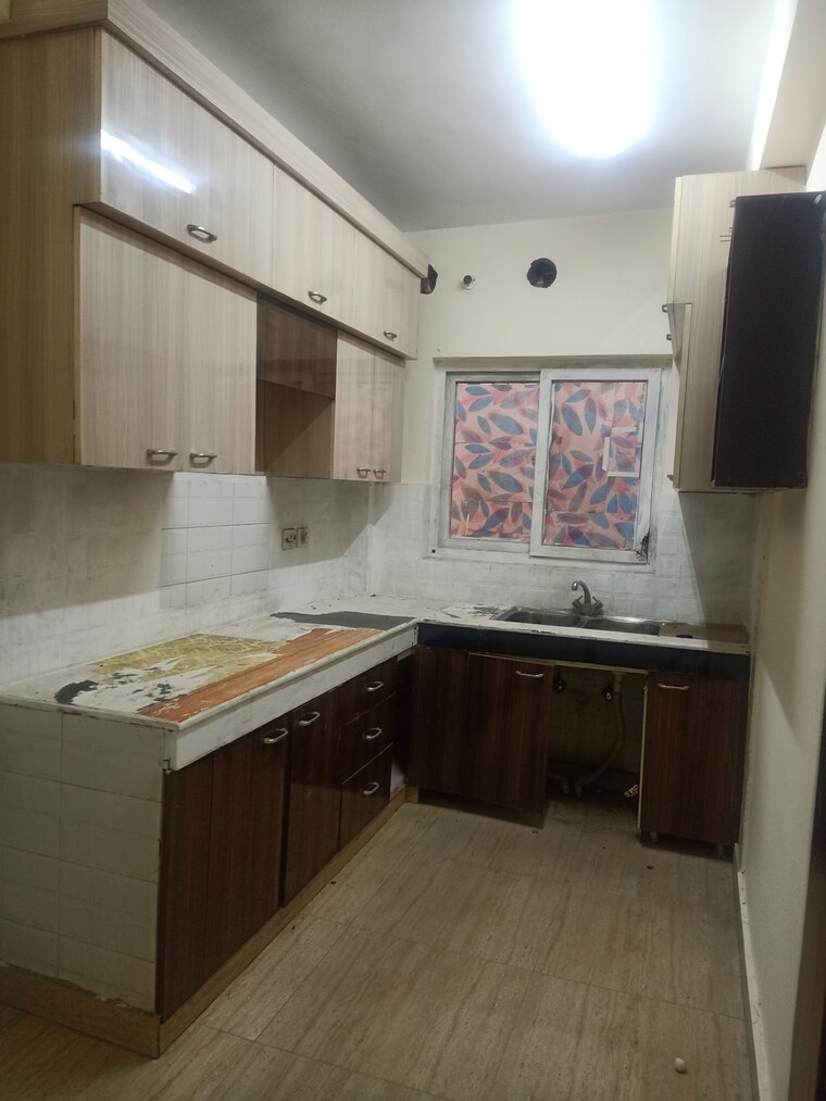 Kitchen, bptp-park-81 3 Bedroom 275 Sq.Yd. Builder Floor In Sector 81 Faridabad 9247973