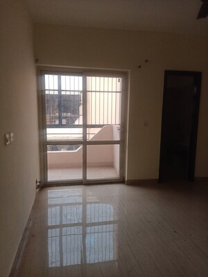 Room in 3 BHK Builder Floor at BPTP Park 81, Sector 81 – for Rent