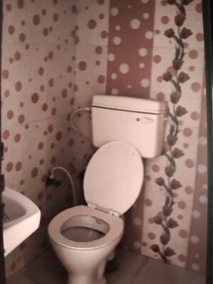 Master Bedroom in 2 BHK Builder Floor at Vasundhara Sector 5 – for Rent