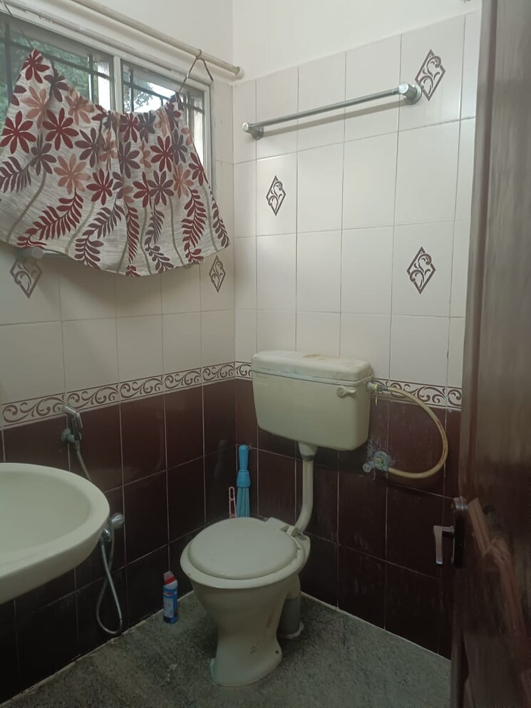 Bathroom, btm layout stage 2 4 Bedroom 1200 Sq.Ft. Independent House In Btm Layout Stage 2 Bangalore 9247992
