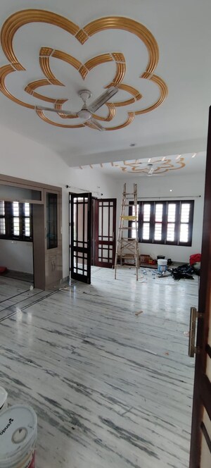 Room in 3 BHK Independent House at Gms Road – for Rent