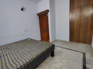 Bedroom in 2 BHK Independent House at Dlf City Phase 3 – for Rent