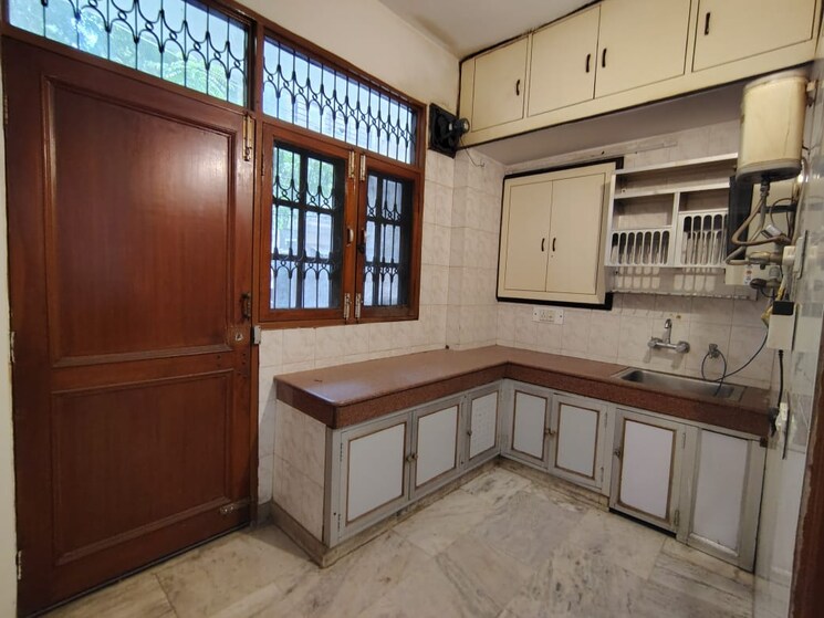 Kitchen, dlf city phase 3 2 Bedroom 1800 Sq.Ft. Independent House In Dlf City Phase 3 Gurgaon 9248000