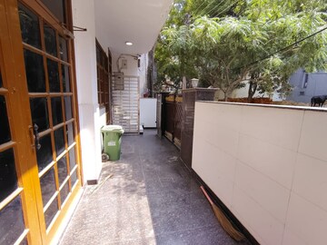 Balcony in 2 BHK Independent House at Dlf City Phase 3 – for Rent