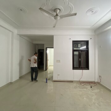 Room in 2 BHK Builder Floor at Chattarpur – for Rent