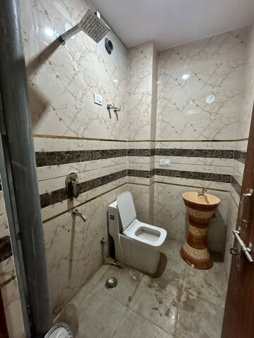 Bathroom in 2 BHK Apartment at Ansal Plaza Sector-23, Sector 23 – for Rent