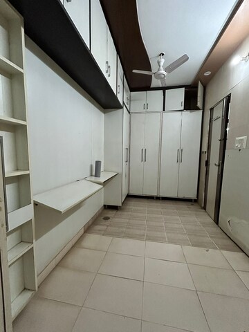 Building Lobby in 1 BHK Apartment at Ansal Plaza Sector-23, Sector 23 – for Rent