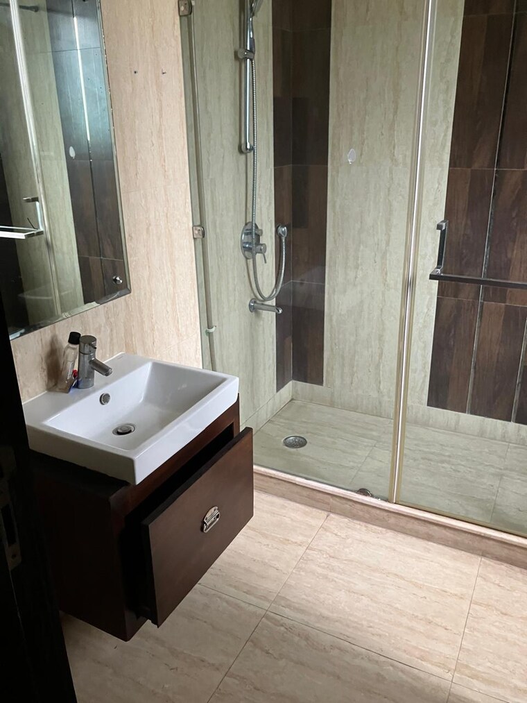 Bathroom, anand niketan 4 Bedroom 450 Sq.Yd. Villa In Anand Niketan Delhi 9248079