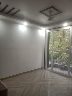 Room in 2 BHK Builder Floor at Vasant Kunj – for Rent