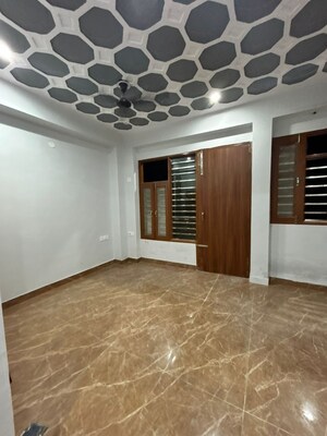 Room in 3 BHK Apartment at A3S Homes, Palam Vihar – for Rent