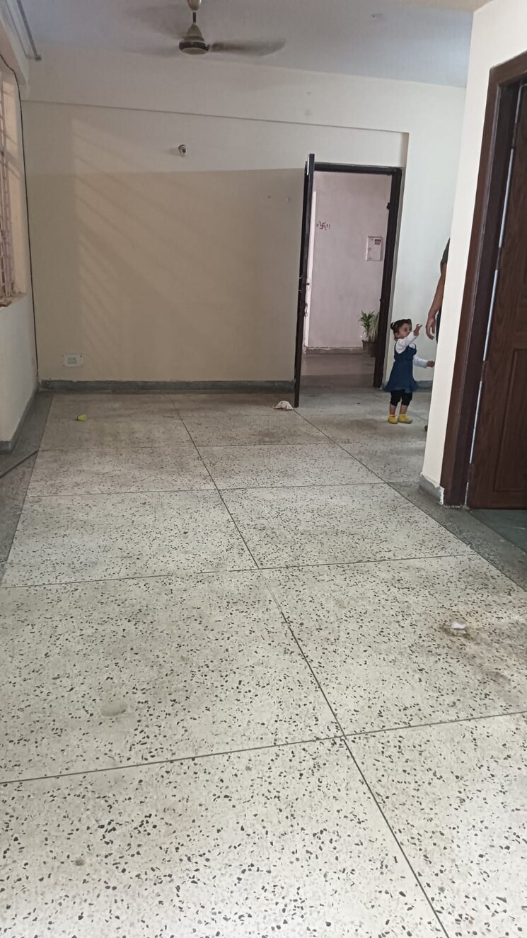 Room, vasant kunj 2 Bedroom 1050 Sq.Ft. Apartment In Vasant Kunj Delhi 9248089