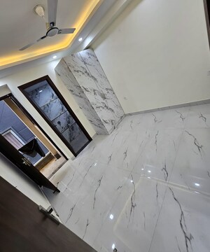 Furnished Amenities in 1 BHK Builder Floor at Chattarpur – for Rent