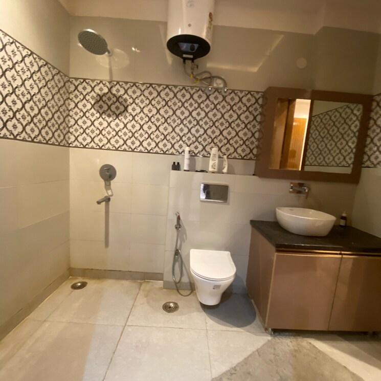 Bathroom, chattarpur 4 Bedroom 1500 Sq.Ft. Builder Floor In Chattarpur Delhi 9248117