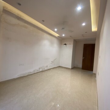 Room in 4 BHK Builder Floor at Chattarpur – for Rent