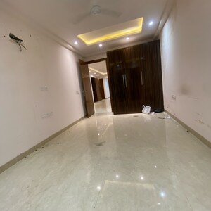 Room in 4 BHK Builder Floor at Chattarpur – for Rent