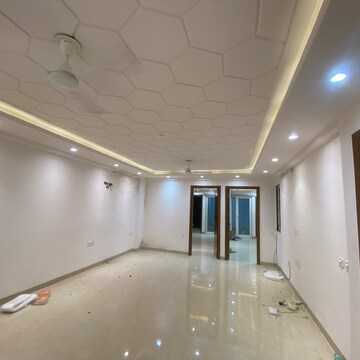 Room in 4 BHK Builder Floor at Chattarpur – for Rent
