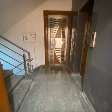  4 BHK Builder Floor at Chattarpur – for Rent