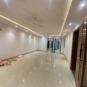 Room in 4 BHK Builder Floor at Chattarpur – for Rent