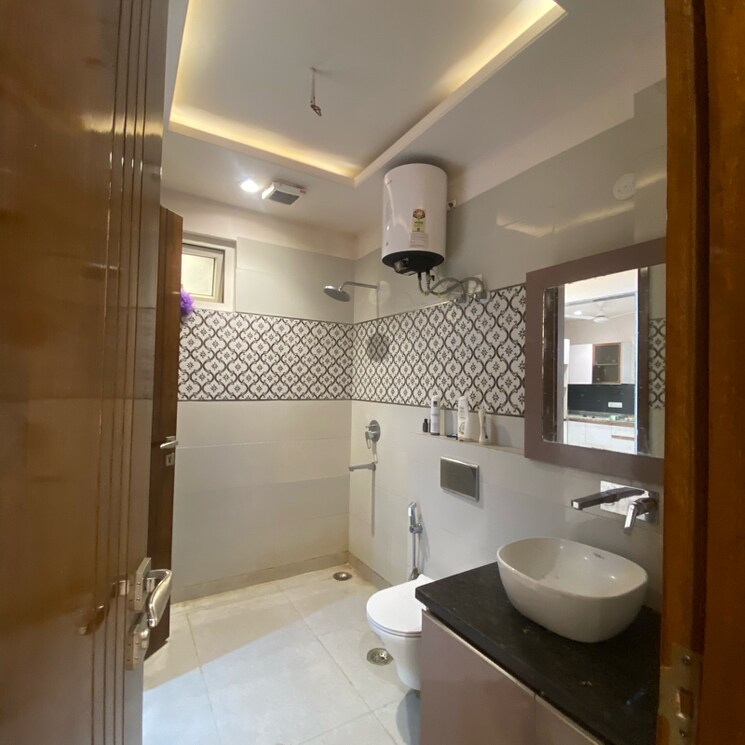 Bathroom, chattarpur 4 Bedroom 1500 Sq.Ft. Builder Floor In Chattarpur Delhi 9248117