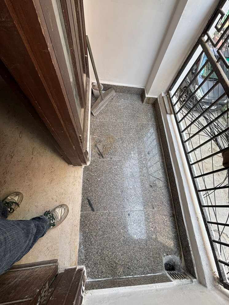 Balcony, malviya nagar 2 Bedroom 1200 Sq.Ft. Builder Floor In Malviya Nagar Delhi 9248115