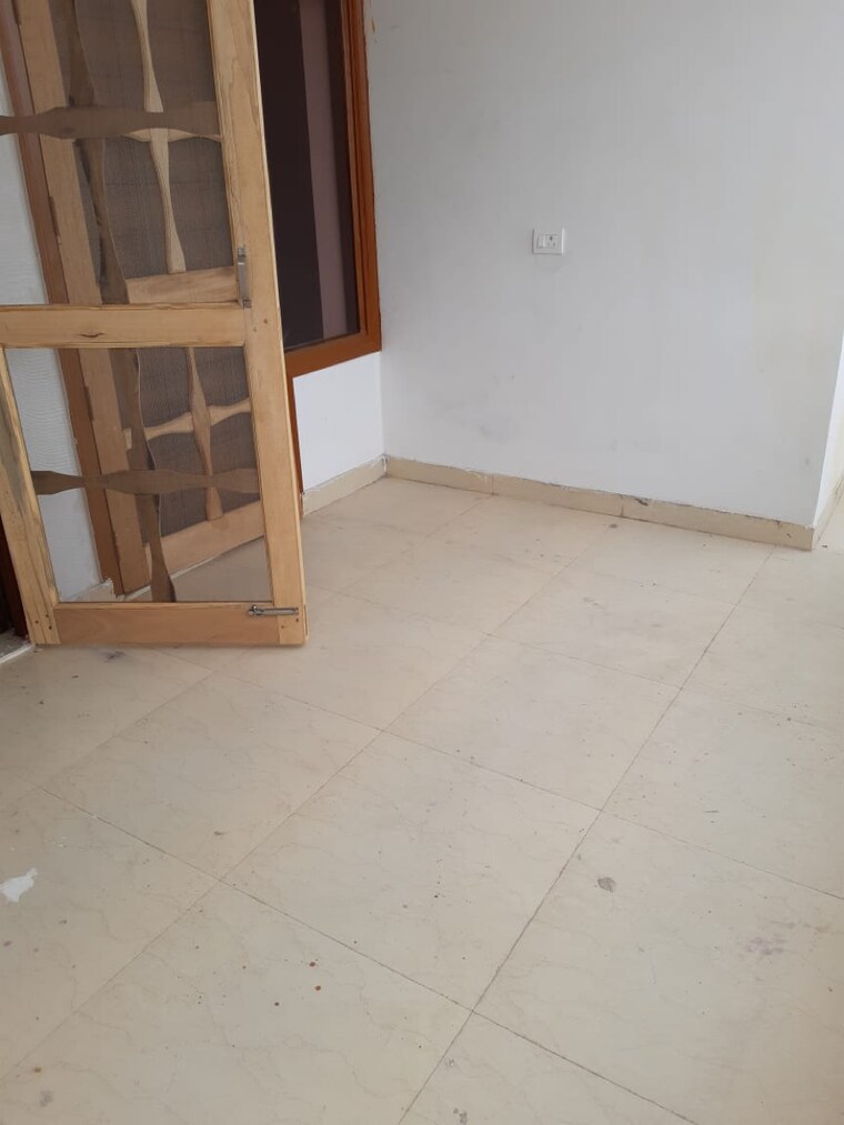 Room, sector 23a 2 Bedroom 161 Sq.Ft. Builder Floor In Sector 23a Gurgaon 9248123