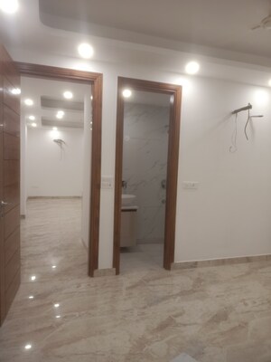 Room in 2 BHK Builder Floor at Vasant Kunj Enclave – for Rent