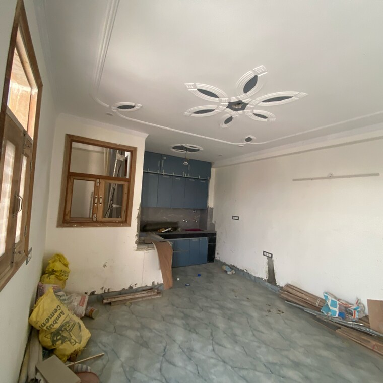 Room, chattarpur 1 RK 300 Sq.Ft. Builder Floor In Chattarpur Delhi 9248191