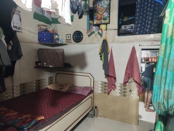 1 RK Independent House For Sale in Dahisar East