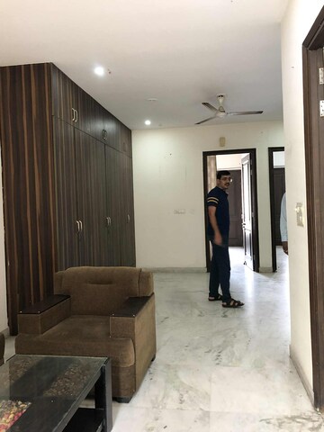 Living Room in 2 BHK Apartment at Sector 15 – for Rent