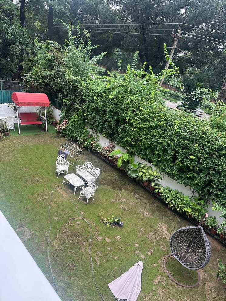 Garden, sector 36 3 Bedroom 3600 Sq.Ft. Builder Floor In Sector 36 Chandigarh 9248278