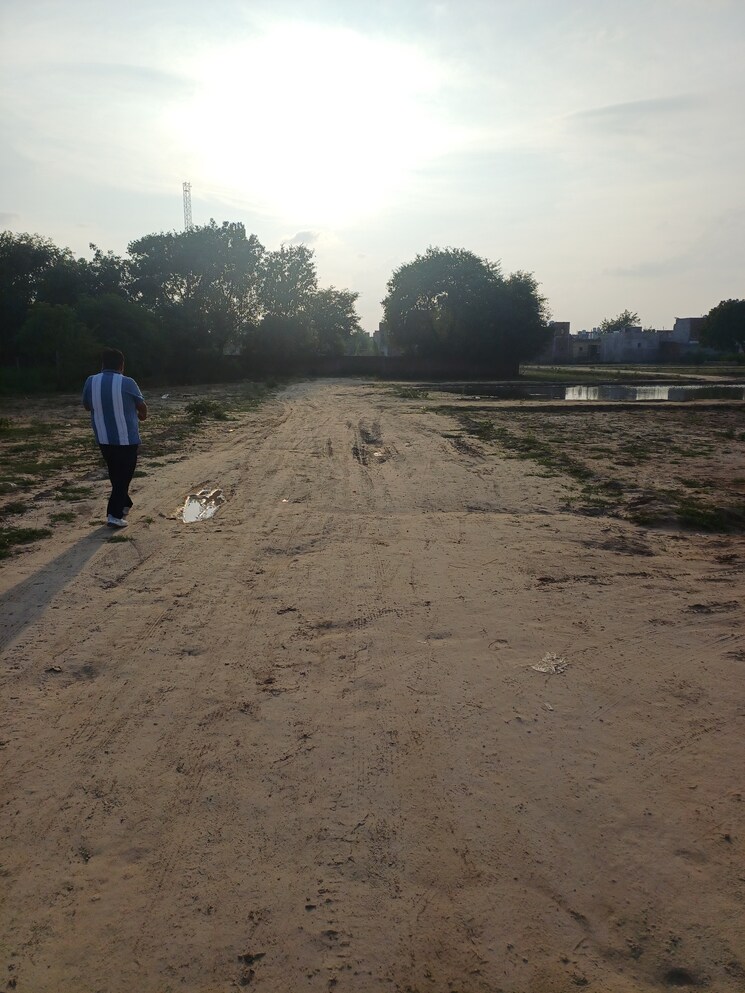 undefined, bhopani  90 Sq.Yd. Plot In Bhopani Faridabad 9248297