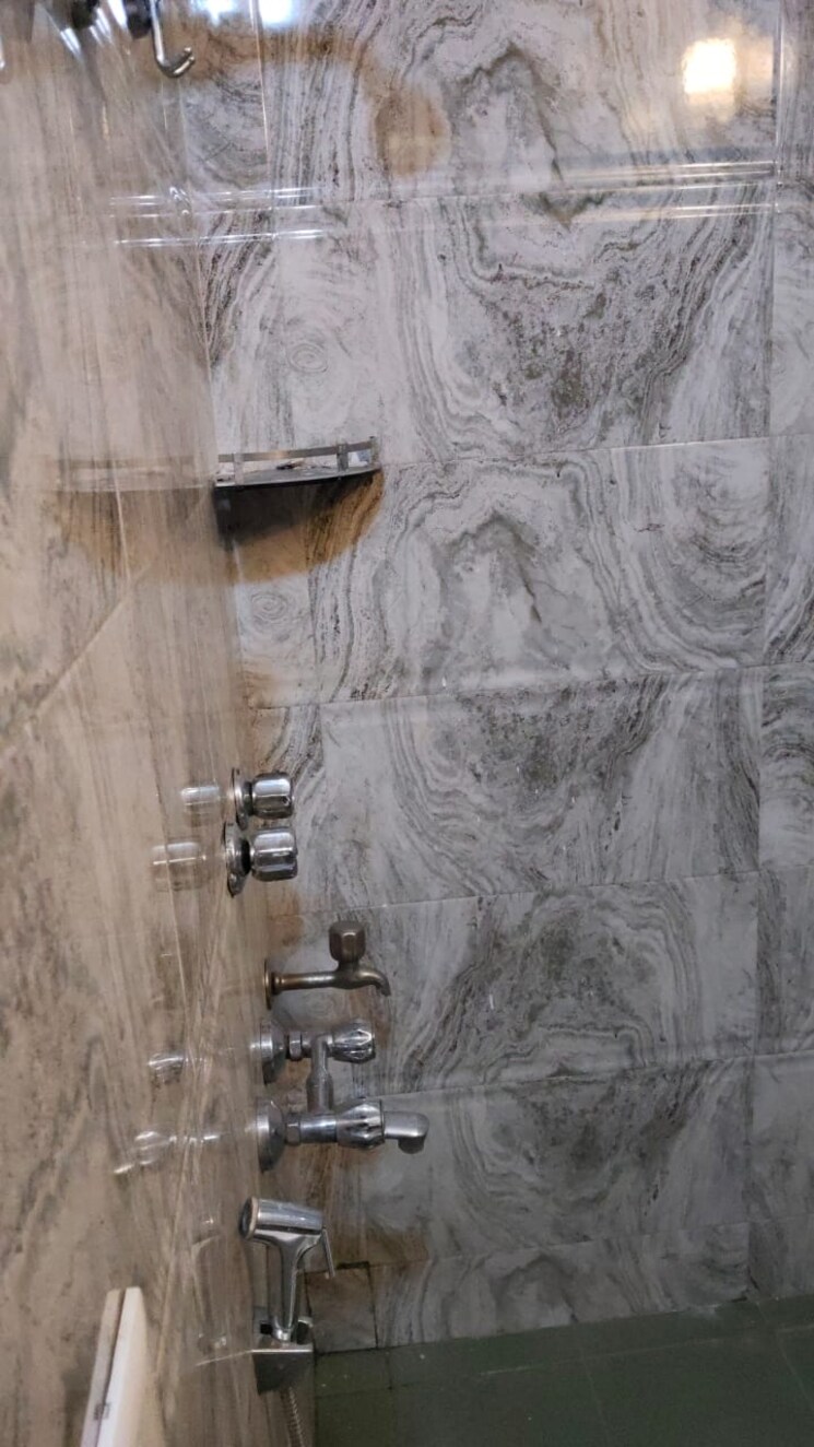 Bathroom, unitech-south-city-ii 2 Bedroom 1200 Sq.Ft. Builder Floor In Sector 50 Gurgaon 9248299