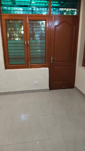 Room in 2 BHK Builder Floor at Unitech South City II, Sector 50 – for Rent