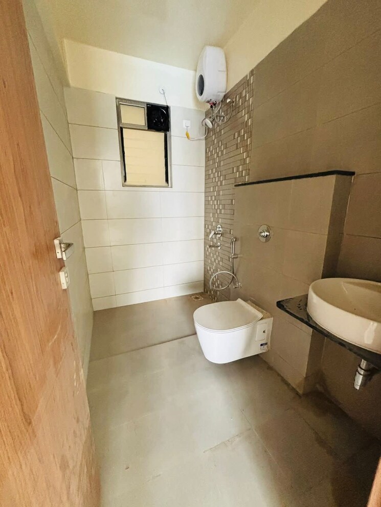Washroom, majestique-towers 2 Bedroom 825 Sq.Ft. Apartment In Kharadi Pune 9248303