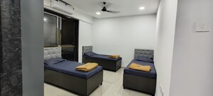 Bedroom in  Pg at Goregaon West – for Rent