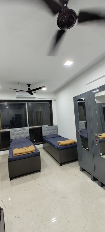 Team Area in  Pg at Goregaon West – for Rent