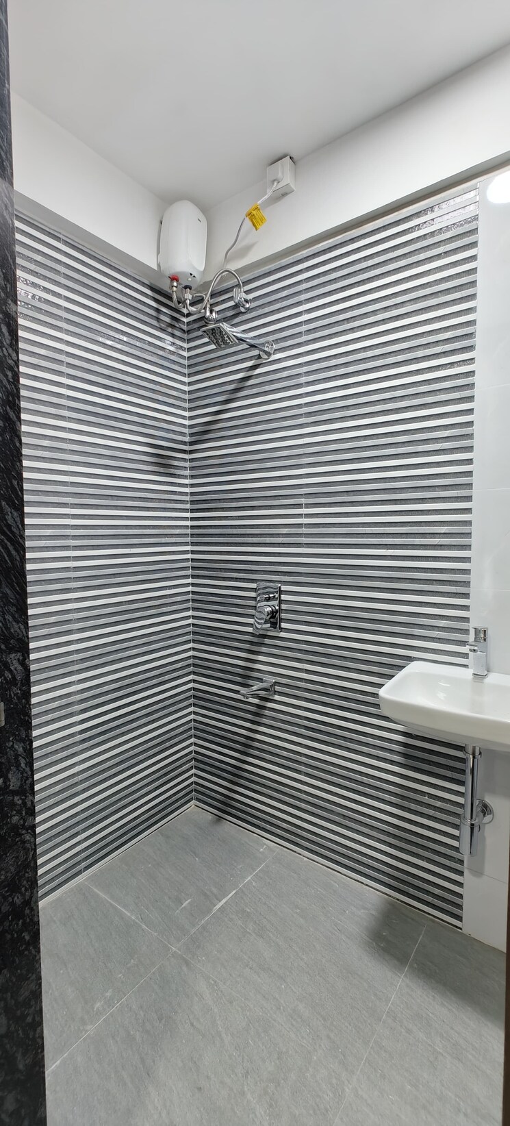 Bathroom, goregaon west Pg For Boys & Girls In Goregaon West 9248313