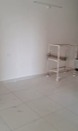 Room in 3 BHK Apartment at Moti Nagar – for Rent