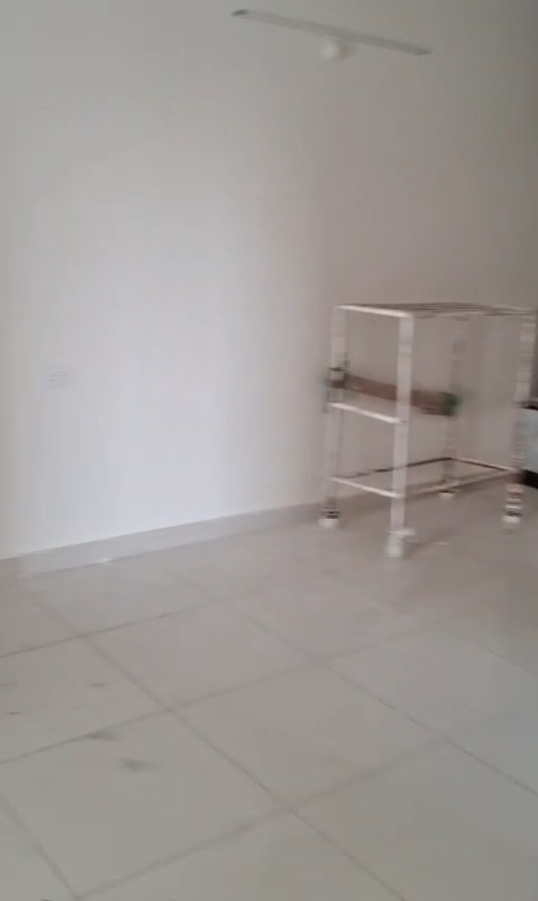 Room, moti nagar 3 Bedroom 1798 Sq.Ft. Apartment In Moti Nagar Hyderabad 9248346