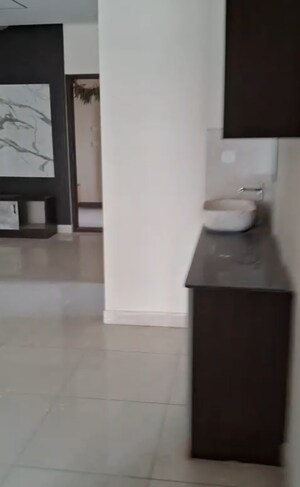 Room in 3 BHK Apartment at Moti Nagar – for Rent